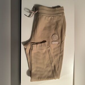 Lululemon Scuba High-Rise Jogger Relaxed fit Team Canada